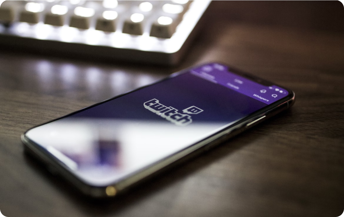Mobile displaying Twitch app