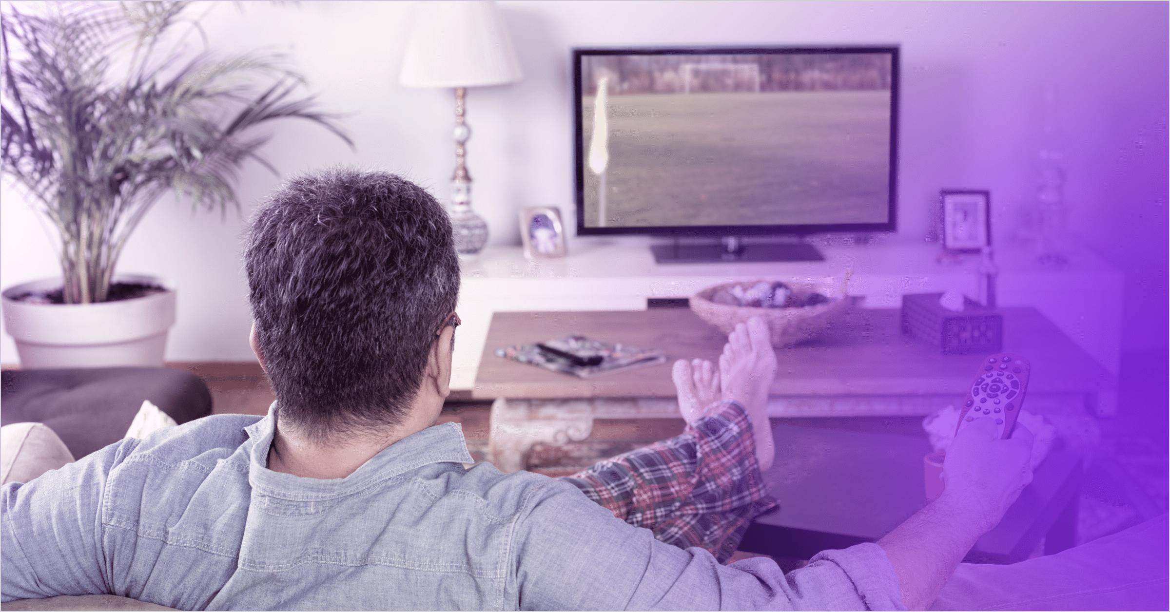 group-chat-during-live-sports-events - man watching sports on TV